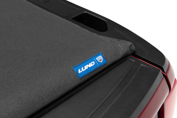 Lund 15-18 Ford F-150 Styleside (5.5ft. Bed) Hard Fold Tonneau Cover - Black 969364