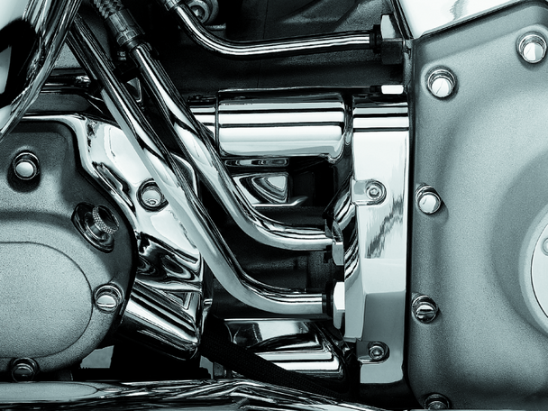Kuryakyn Deluxe Oil Line Nacelle Cover 00-06 Softail Models Chrome 8204