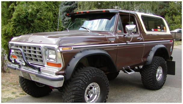 Bushwacker 78-79 Ford Bronco Cutout Style Flares 2pc - Black 20014-11