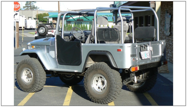 Bushwacker 65-84 Toyota Land Cruiser Cutout Style Flares 2pc - Black 30002-07