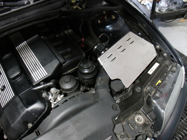 Injen 99-00 BMW 323i E46 2.5L/99-00 328 E46 2.8L/01-05 325 E46 2.5L Wrkl Blk Short Ram Intake w/MR SP1110WB