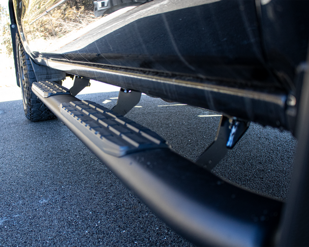 Fishbone Offroad 07-18 Chevrolet Silverado 1500/2500/3500 Crew Cab Oval Side Steps - Black Textured FB21381