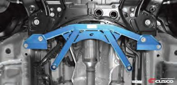 Cusco Power Brace ZVW30 PRIUS Front 951 492 F