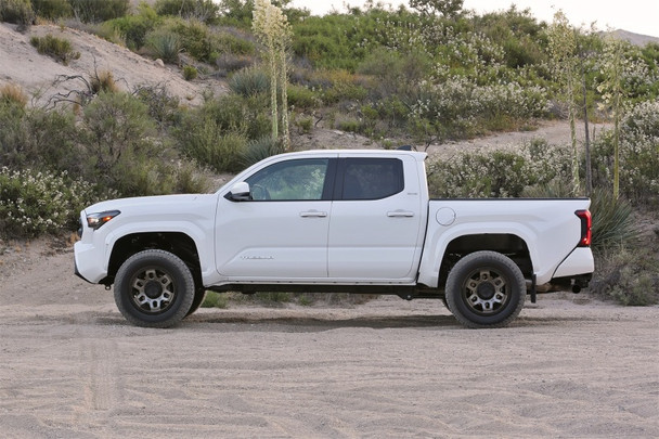 Fabtech 2024 Toyota Tacoma 4WD (w/o AVS) 1.5in Leveling Kit FTL5607