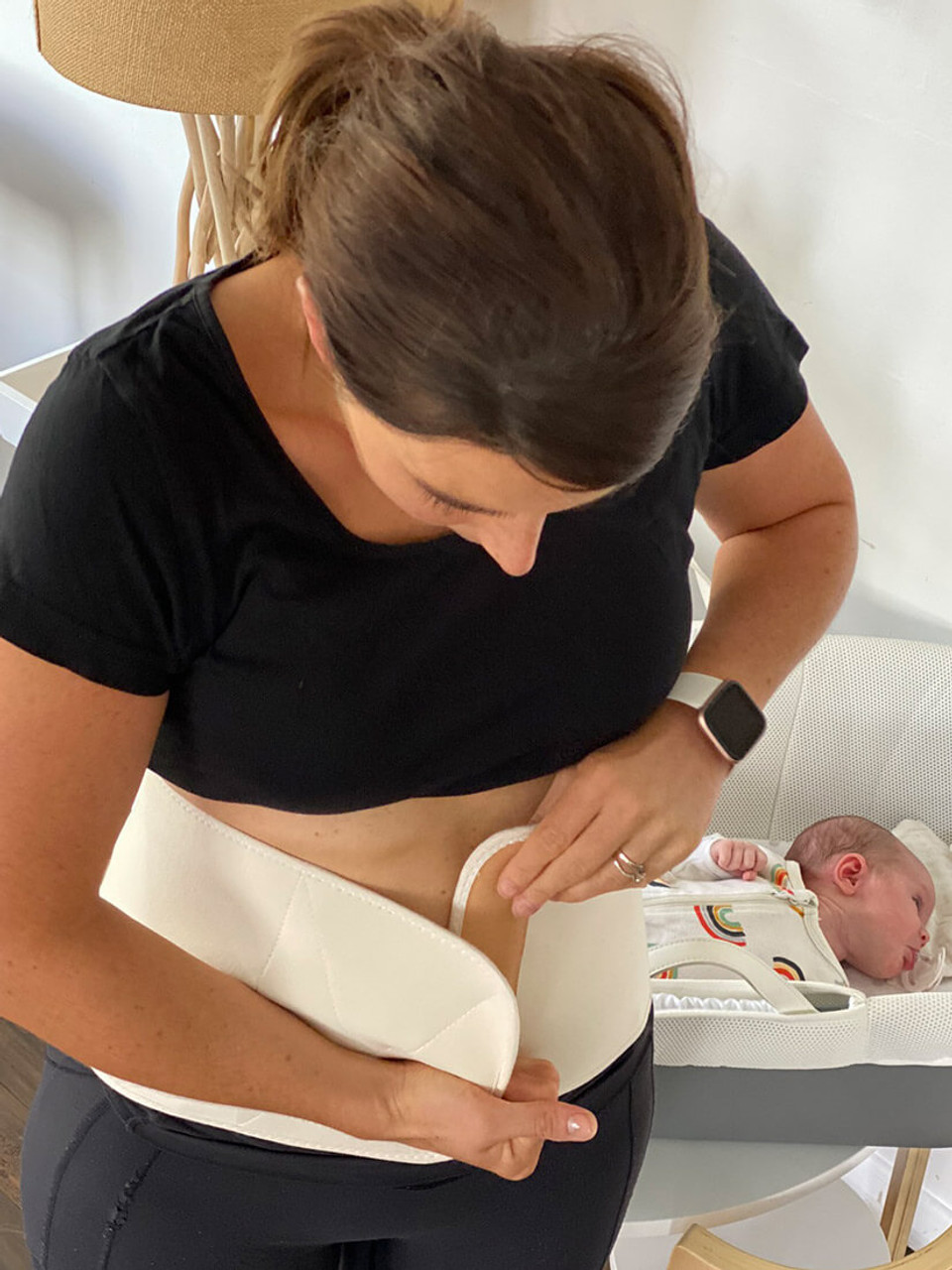 How Postpartum Belly Binding Can Help You After Delivery