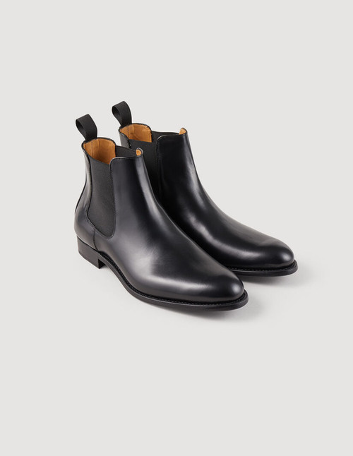 Leather Chelsea ankle boots : RXSND0137202BLK040_1 : Sandro