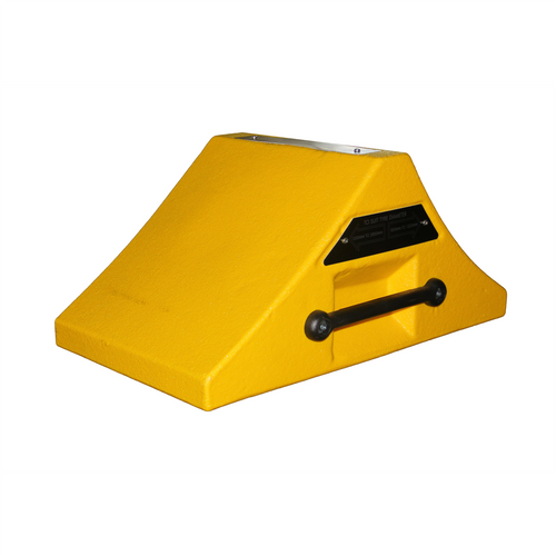 AME Wheel Chock Size 5543 General Work Shop Wheel Chock For Tire Size: 31.50in X 118.11in