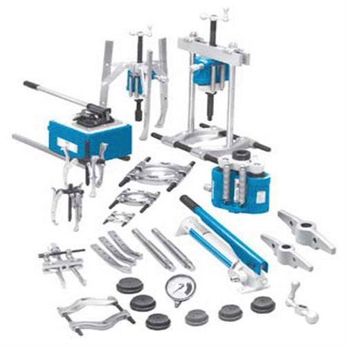 OTC 17 1/2- & 30-TON HYDRAULIC PULLER SET