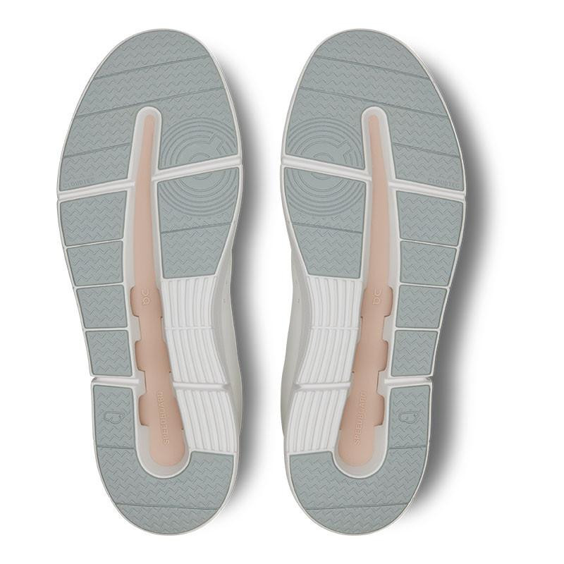  On Running Women's Roger Advantage 