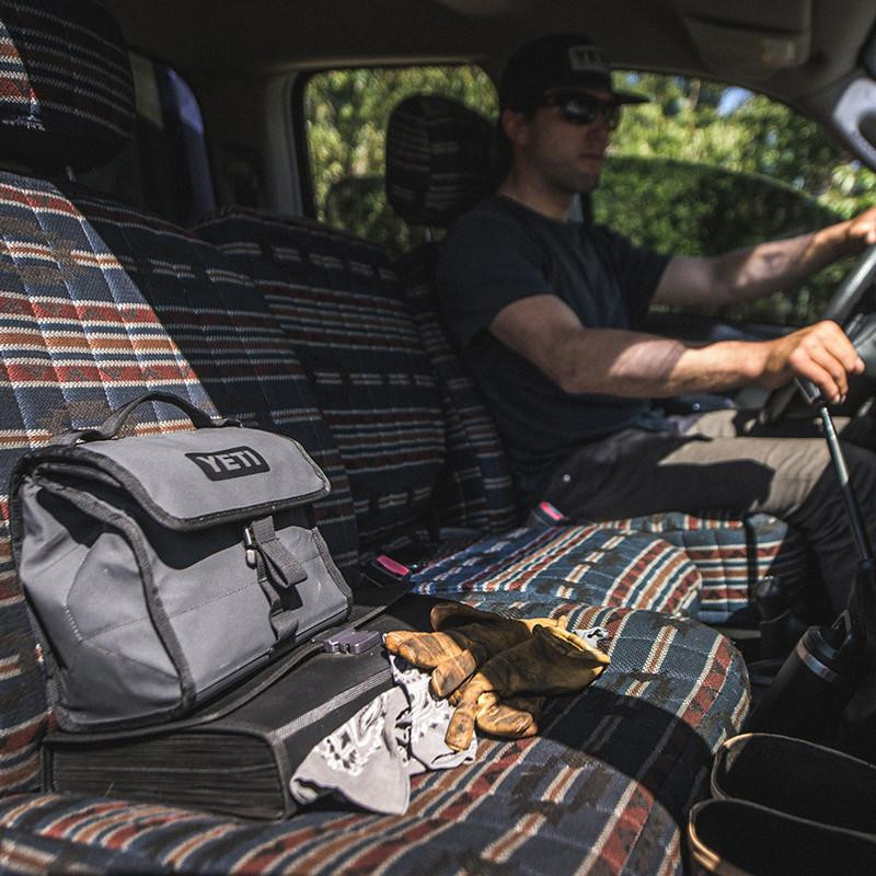 YETI Coolers Yeti Daytrip Lunch Bag 