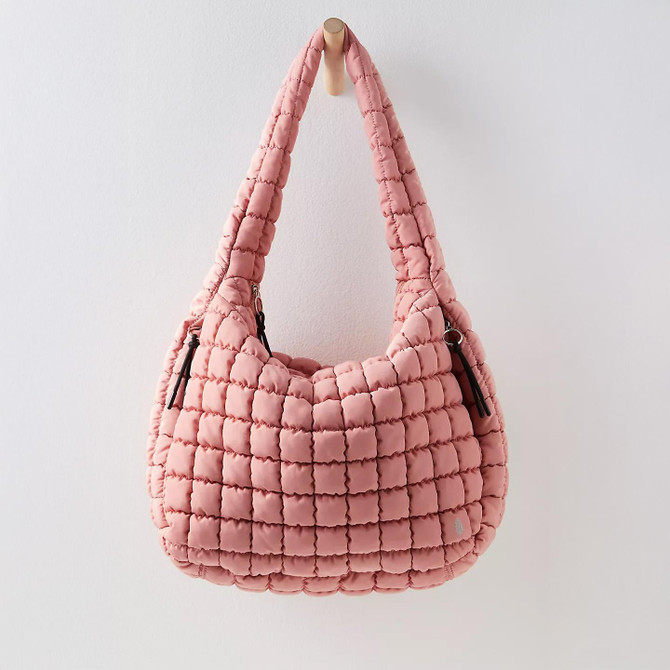 注目ブランド!!◆Free People◆FP Movement Quilted Carryall 578671_source_1750383042.jpg