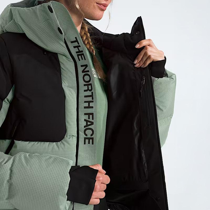  The North Face Women's Cold Spell Cropped Down Jacket 