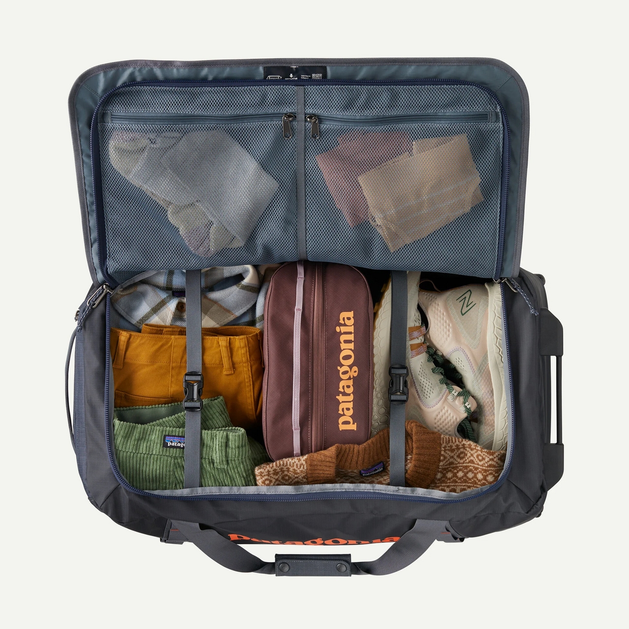 patagonia-black-hole-wheeled-