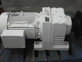 Sew-Eurodrive 20HP 1760RPM 330/575V 37.64/21.6A 60Hz 27.58 Ratio USED