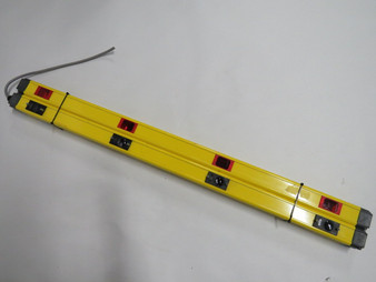 Leuze 500295 Light Curtain Transceiver & Deflecting Mirror 4-Beam USED