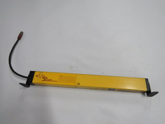 STI MS46SR-20-435-Q1-R-NC-FN Light Curtain Receiver 24VDC 1.4A USED