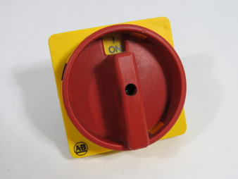 Allen-Bradley 194L-HE6N-175 Emergency Off Switch Red/Yellow *Missing Screw* USED