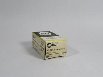 Allen-Bradley 800T-J631KD7B Keyed Selector Switch Ser. T 3-Pos 2NC 2NO NEW