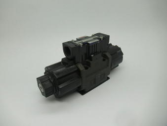 Nachi SS-G03-C6-R-C1-J21 Directional Control Valve 100/110VAC 50/60Hz NOP