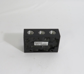 Norgren K81EA00KC0KT2 Pneumatic Valve Base 3/8"NPT 150PSI SHELF WEAR USED