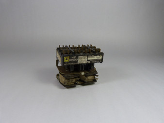 Square D 8965-R010-V02 Series B AC Reversing Hoist Contactor 3P 120V 60Hz USED