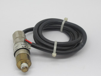 Lubriquip 557829 Pressure Switch 400-4700psi 5A 250VAC USED