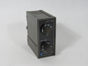 Eagle Signal DA1313A3 Electronic Repeat Cycle Timer 120V 10A 8-Blade USED