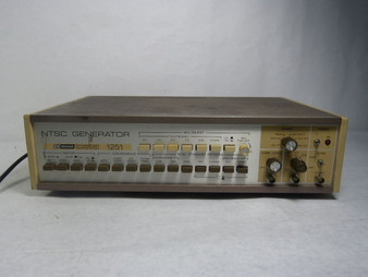 BK Precision 1251 Deluxe NTSC/PAL Signal Generator 120VAC 60Hz 19W  USED
