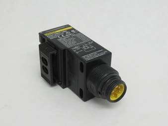 Omron E3JU-XM4T-MN1 Photo Switch 24-240VAC 12-240VDC MISSING HARDWARE USED