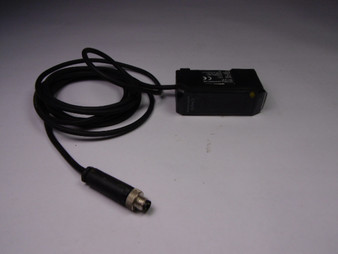 Keyence GV-21P Laser Sensor Amplifier 10-30VDC  USED