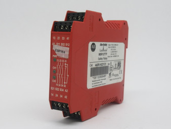 Allen-Bradley 440R-N23131 Guardmaster Safety Relay Ser. B 250VAC 5A 3NO 1NC USED