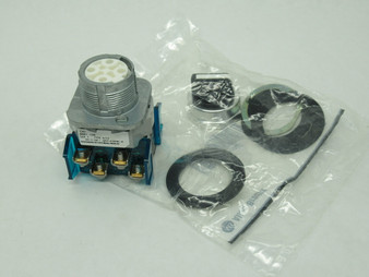 Allen-Bradley 800T-J2BV Ser. T Selector Switch 3-Position Maintained 2NO 2NC NOP