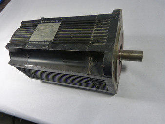 Allen-Bradley 1326AB-B515E-21 Servo Motor 460V 10.4Nm 3.26Ohm 6.69A  USED