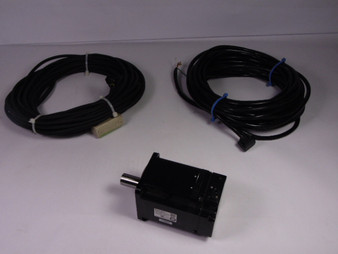 Yaskawa SGMJV-08A3A21 AC Servo Motor W/ Cables 750W 200V 3000MIN  USED