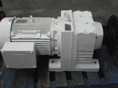 Sew-Eurodrive 20HP 1760RPM 330/575V 37.64/21.6A 60Hz 27.58 Ratio USED