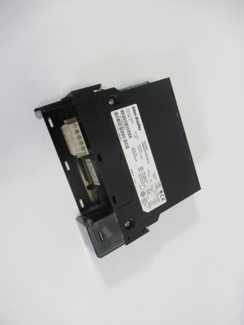 Allen-Bradley 1756-DNB Ser B  Communication Module w/o Door USED