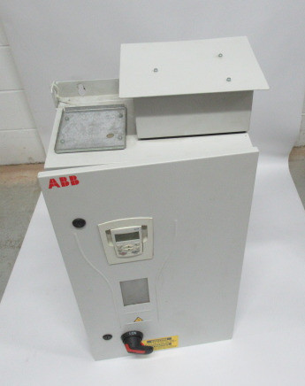 ABB ACH550-BD-011A-6+B055 AC Drive 3Ph 48-63Hz 500-600VAC 11A AS IS