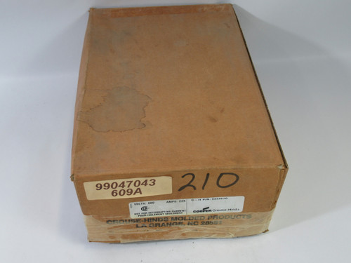 Cooper X8346-1G Crouse-Hinds Quik-Loc Female Connector 225A 600V 2 Pilot NEW