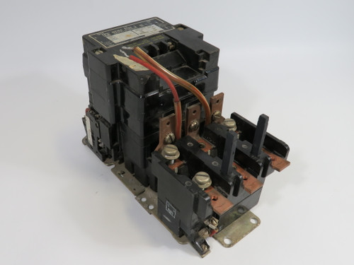 Square D 8536-SEO1-V02 Starter 3-Pole 380/460/575VAC 50HP SHELF WEAR USED