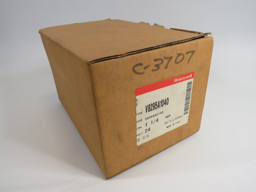 Honeywell V8295A1040 Safety Shutoff Solenoid Valve 1-1/4"NPT 24V 50/60Hz ! NEW !