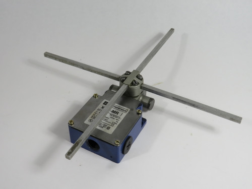 Telemecanique XCKMR1656363 Limit Switch 120/240/500V 2NC C/W Rotary Head USED