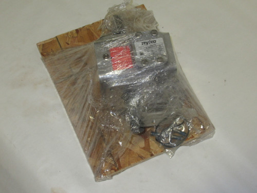 Ryko EL-BMQ-818-10-D-56 Gear Reducer 10:1 Ratio 528in-lbs 1.625HP BOX WEAR NEW