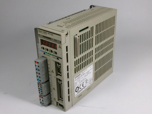 Omron R88D-WT10H AC Servo Driver 1kW 1.34HP 3Ph 0-230V 7.6A Output 50/60Hz USED