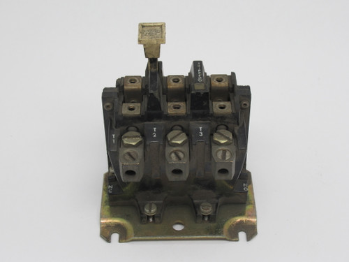 Allen-Bradley 40185-800-01 Starter Mount Overload Relay 62A MISSING SCREWS USED