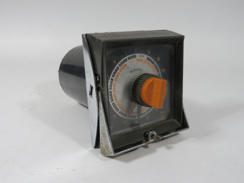 Eagle Signal HG105A6 Repeat Cycle Timer 0-30min 120V 60Hz 10A@120V USED