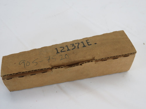 Honeywell 121371E Stainless Steel Well Assembly 1/2" NPT WRITING ON BOX NEW