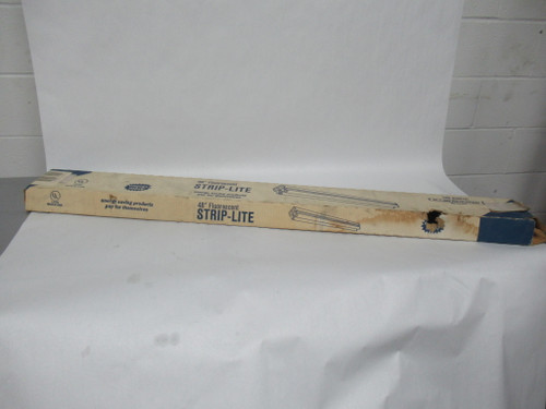USI Columbia CS240 48" Fluorescent Strip-Lite 120V 1.0A 60Hz NEW