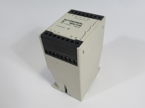 Schmersal AES-2135 Safety Module 24-230V 50/60Hz *Missing Screws* USED