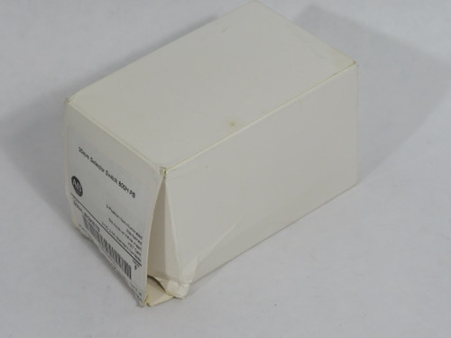 Allen-Bradley 800H-JR2KE7B Ser F 3-Pos. Maintained Selector Switch DMG Box NEW