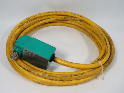 Allen-Bradley 802M-A2Y16 Ser B Limit Switch 600V 10A 16' Cable USED